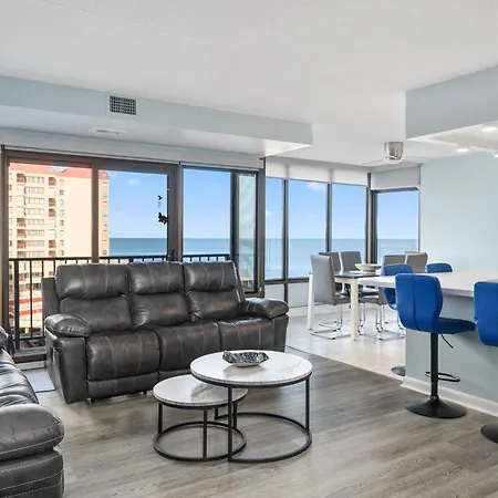 2Br Capri Oceanfront Condo, Indoor Pool, Massage Chair, Brand New Bathrooms 2025, Unbeatable Views!
