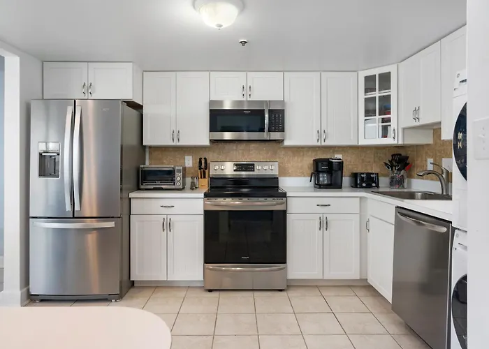 2br Capri Oceanfront Condo, Indoor Pool, Massage Chair, Brand New Bathrooms 2025, Unbeatable Views!
