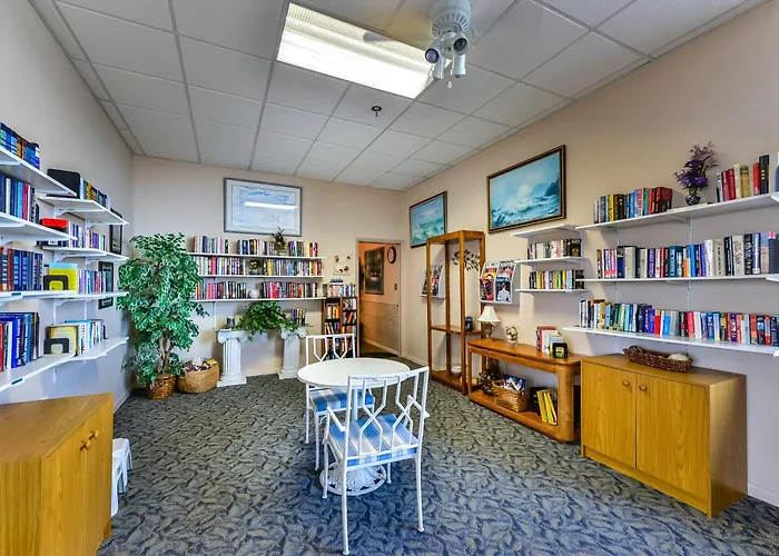 2br Capri Oceanfront Condo, Indoor Pool, Massage Chair, Brand New Bathrooms 2025, Unbeatable Views! Ocean City